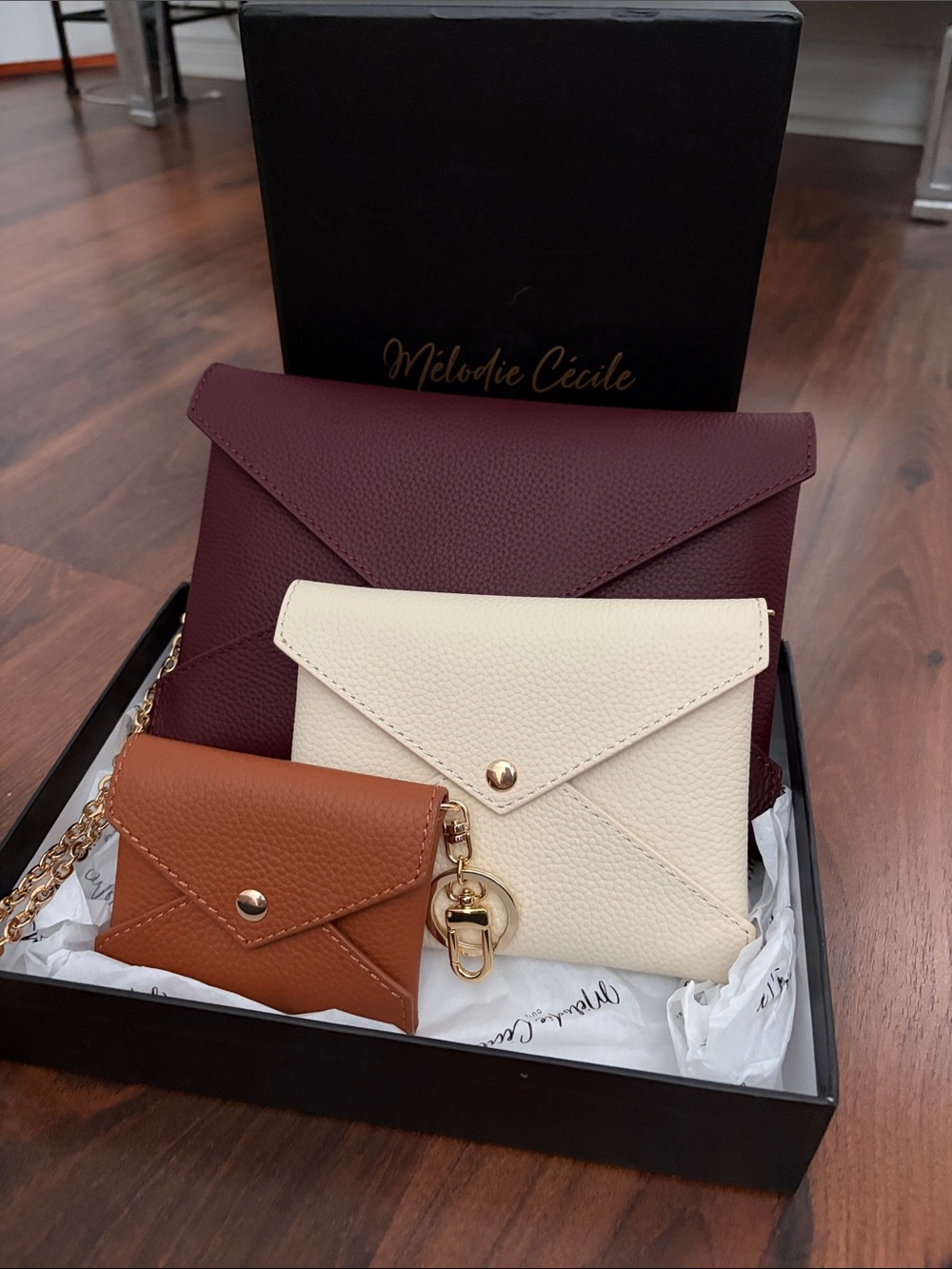 Melodie Cecile Women’s Envelope Crossbody Bag Set - Burgundy, Cream & Tan 🩷